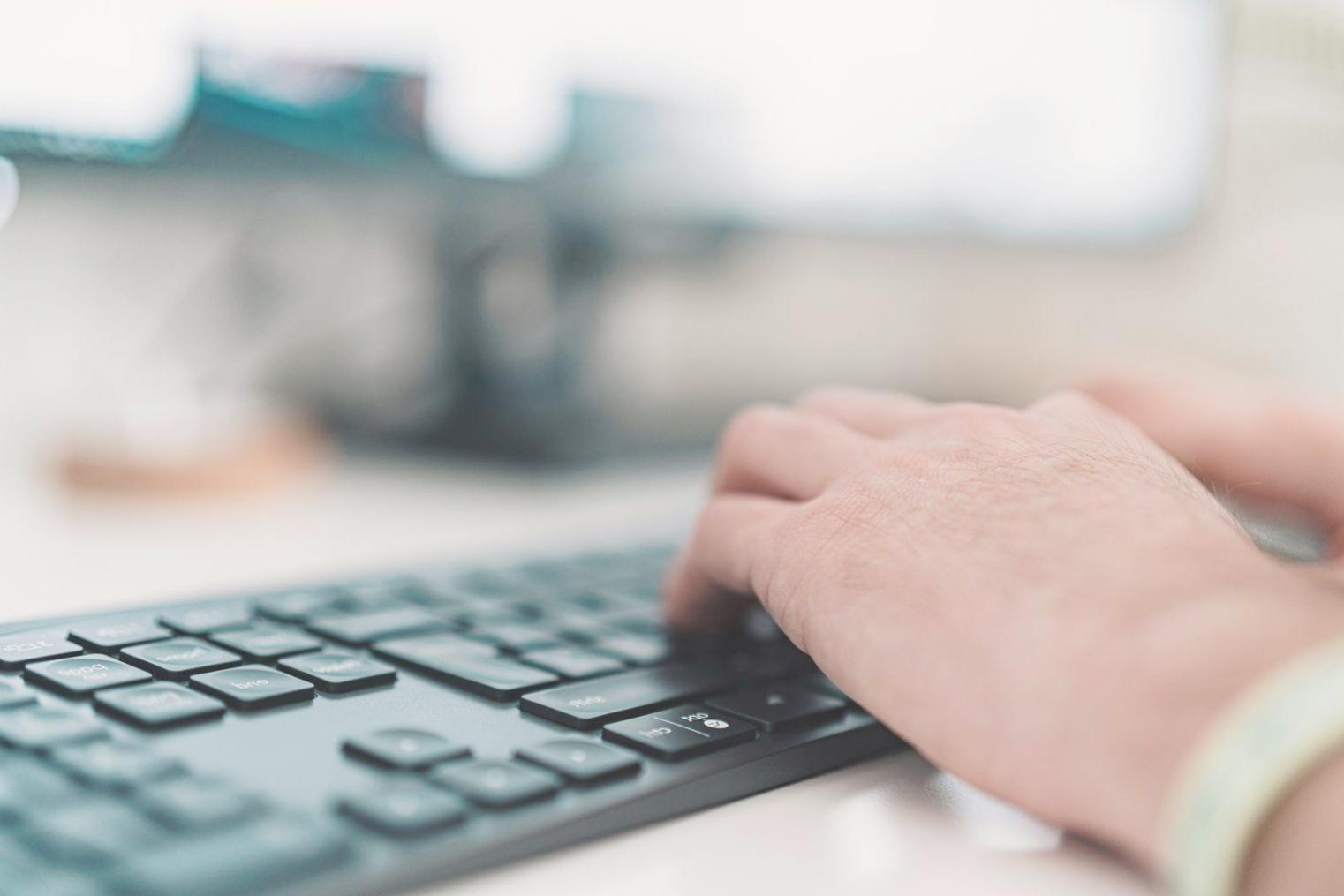 Student-focused financial planning workshops and discussions